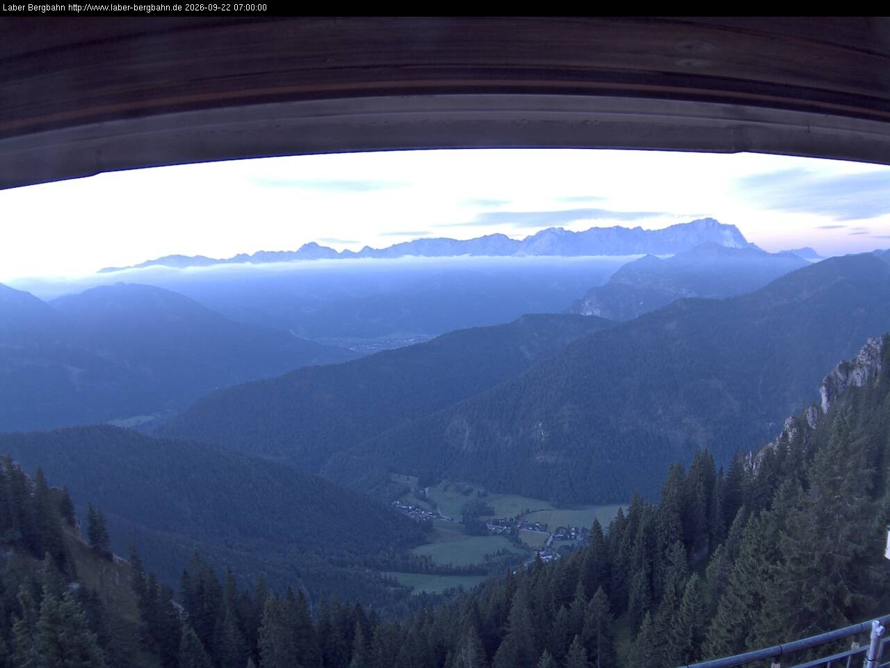Archived image Webcam Mountain station Laberbahn 1683 m