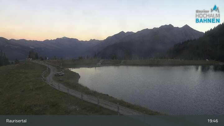 Archived image Webcam View of Rauriser Hochalm