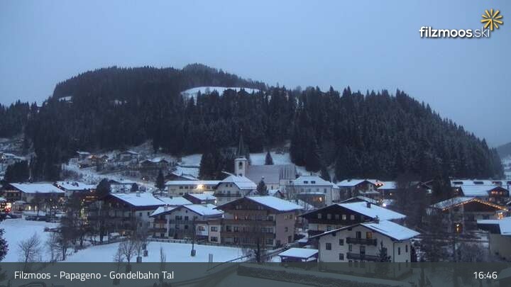 Archiv Foto Webcam Filzmoos - Papageno Talstationsgebäude