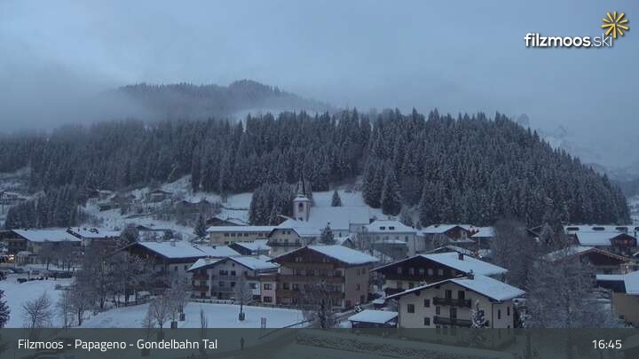 Archiv Foto Webcam Filzmoos - Papageno Talstationsgebäude