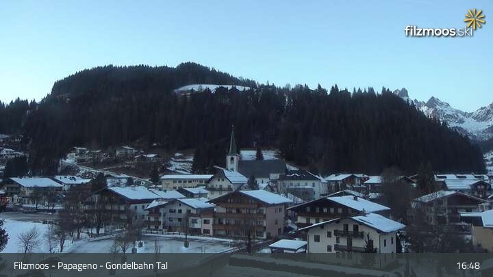 Archiv Foto Webcam Filzmoos - Papageno Talstationsgebäude