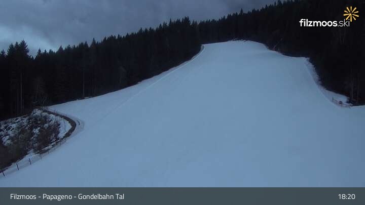 Archiv Foto Webcam Filzmoos - Papageno Talstationsgebäude