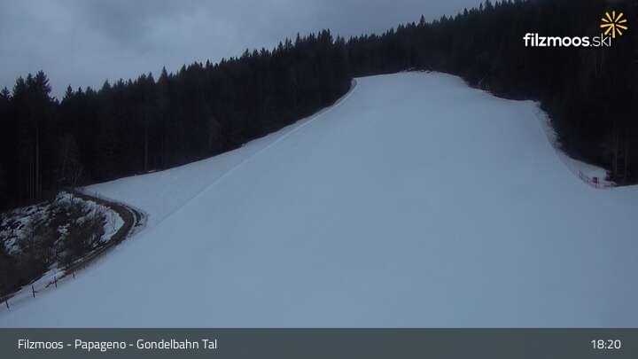 Archiv Foto Webcam Filzmoos - Papageno Talstationsgebäude