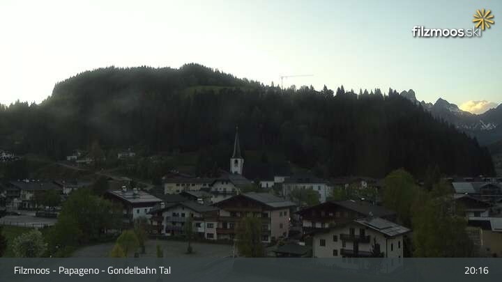 Archiv Foto Webcam Filzmoos - Papageno Talstationsgebäude