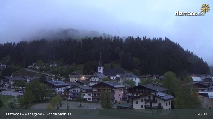 Archiv Foto Webcam Filzmoos - Papageno Talstationsgebäude