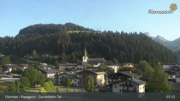 Archiv Foto Webcam Filzmoos - Papageno Talstationsgebäude
