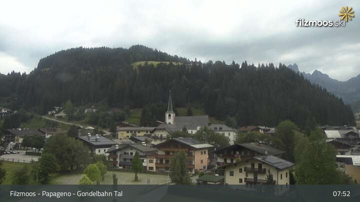 Archiv Foto Webcam Filzmoos - Papageno Talstationsgebäude