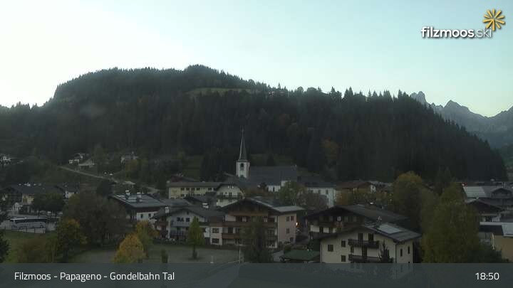 Archiv Foto Webcam Filzmoos - Papageno Talstationsgebäude