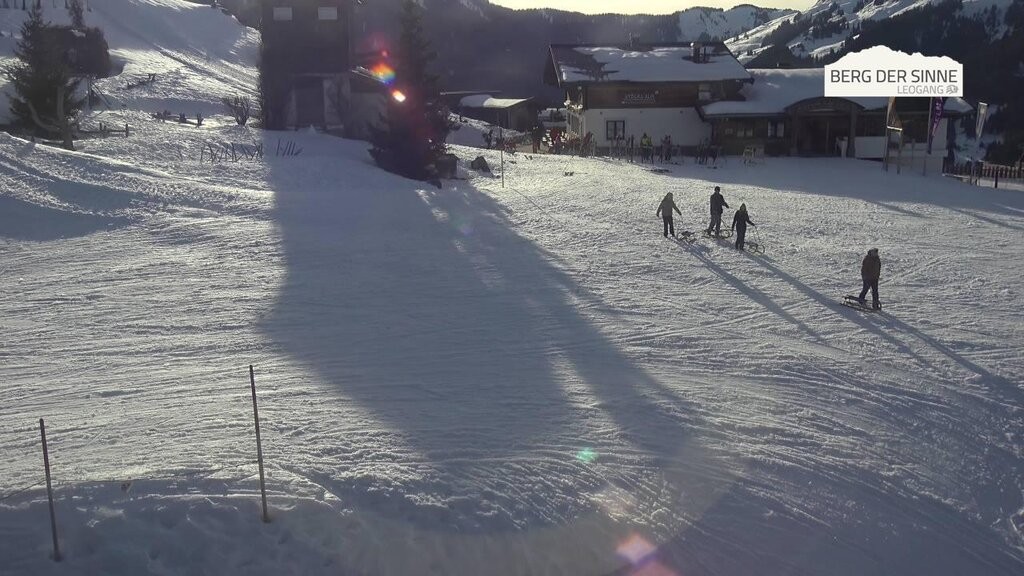 Archived image Webcam Intermediate station Asitz Kabinenbahn