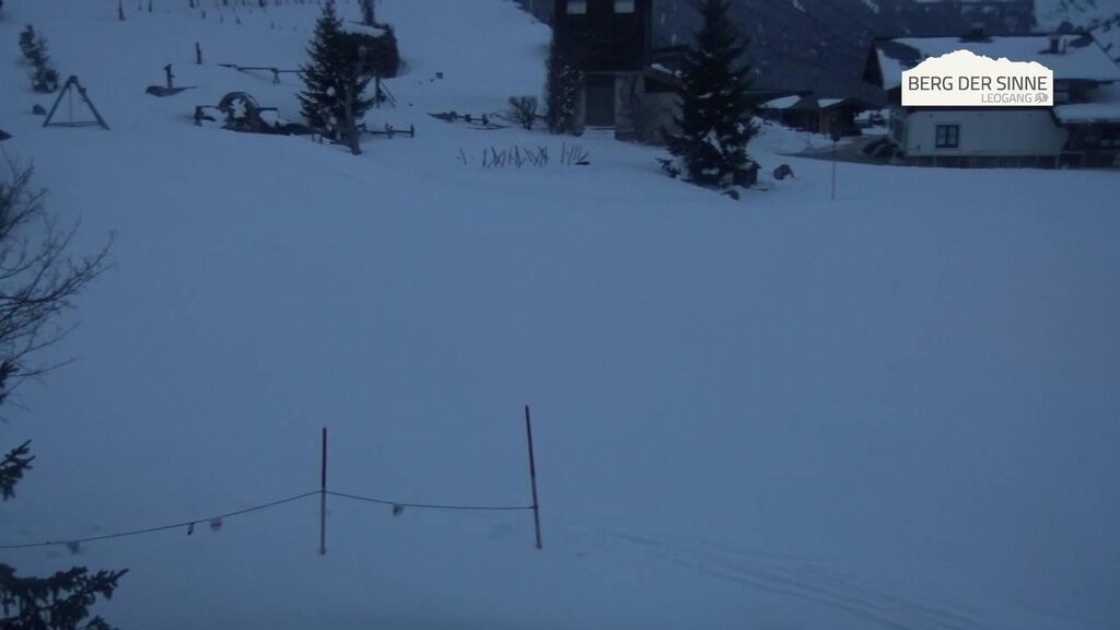 Archived image Webcam Intermediate station Asitz Kabinenbahn