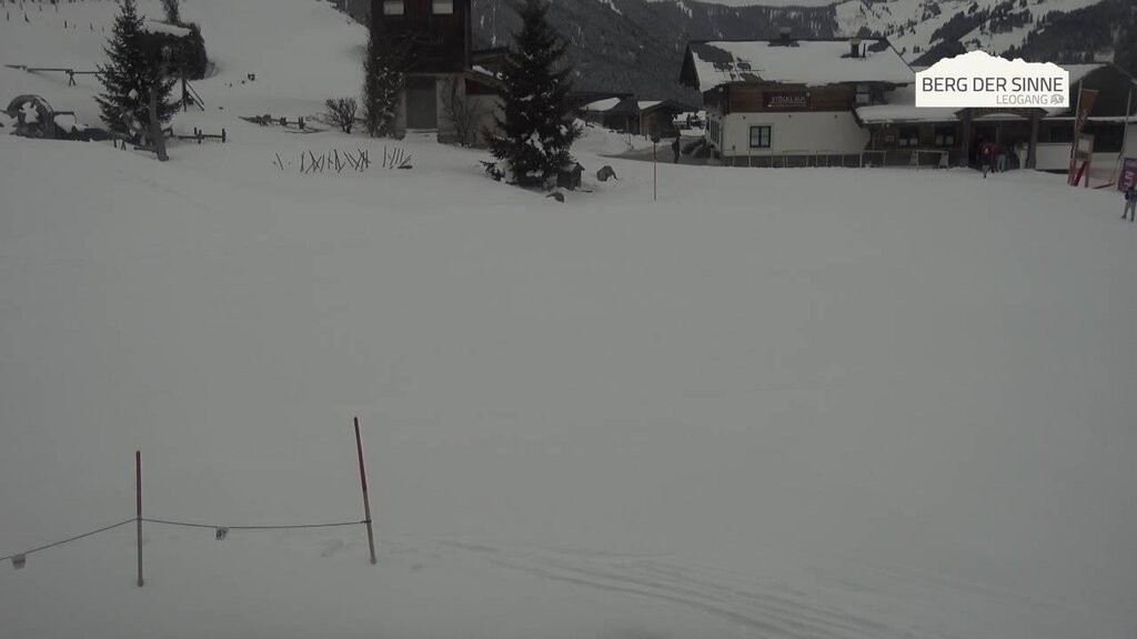 Archived image Webcam Intermediate station Asitz Kabinenbahn