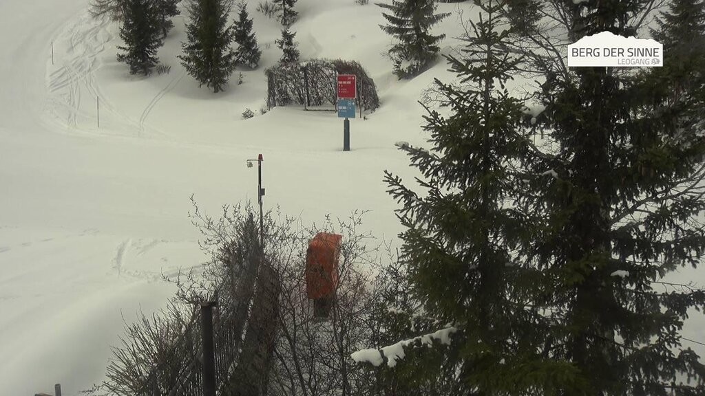 Archived image Webcam Intermediate station Asitz Kabinenbahn