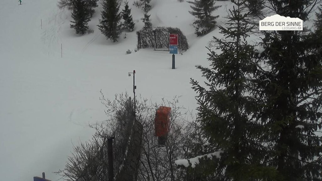 Archived image Webcam Intermediate station Asitz Kabinenbahn