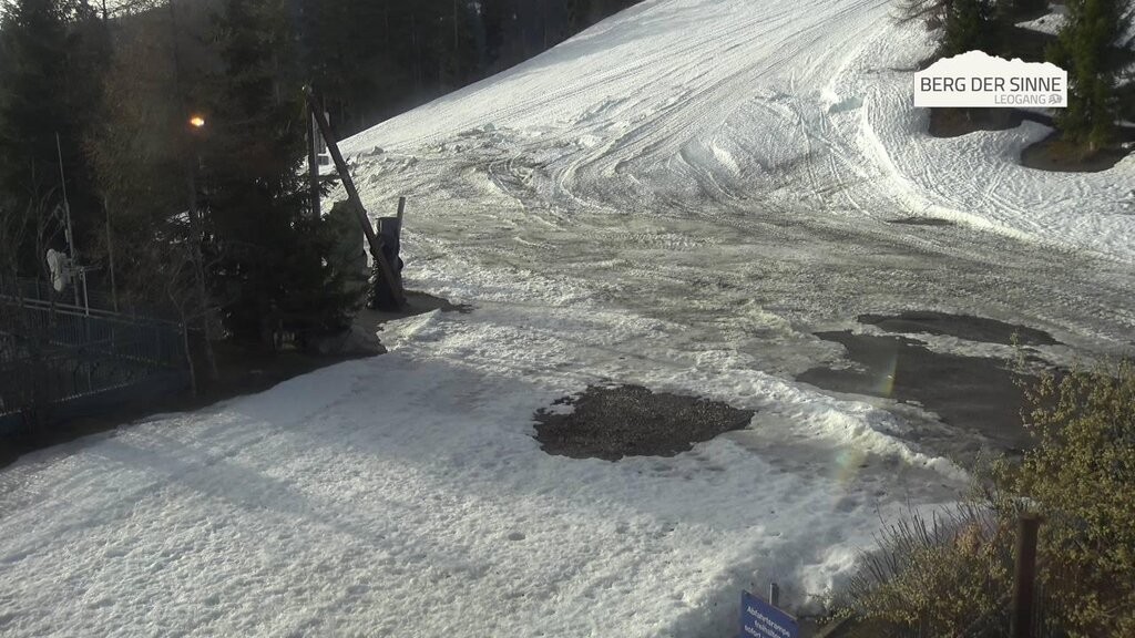 Archived image Webcam Intermediate station Asitz Kabinenbahn