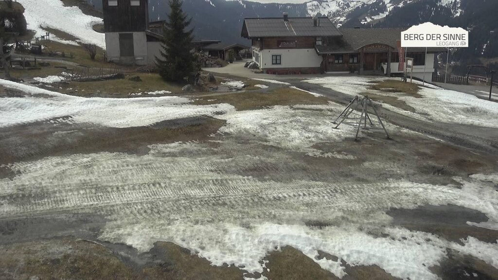 Archived image Webcam Intermediate station Asitz Kabinenbahn