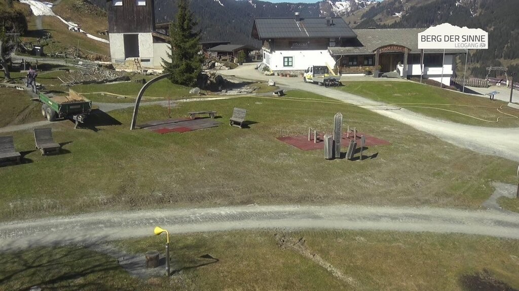 Archived image Webcam Intermediate station Asitz Kabinenbahn