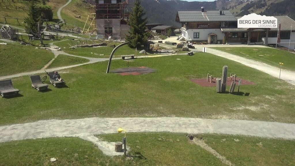 Archived image Webcam Intermediate station Asitz Kabinenbahn