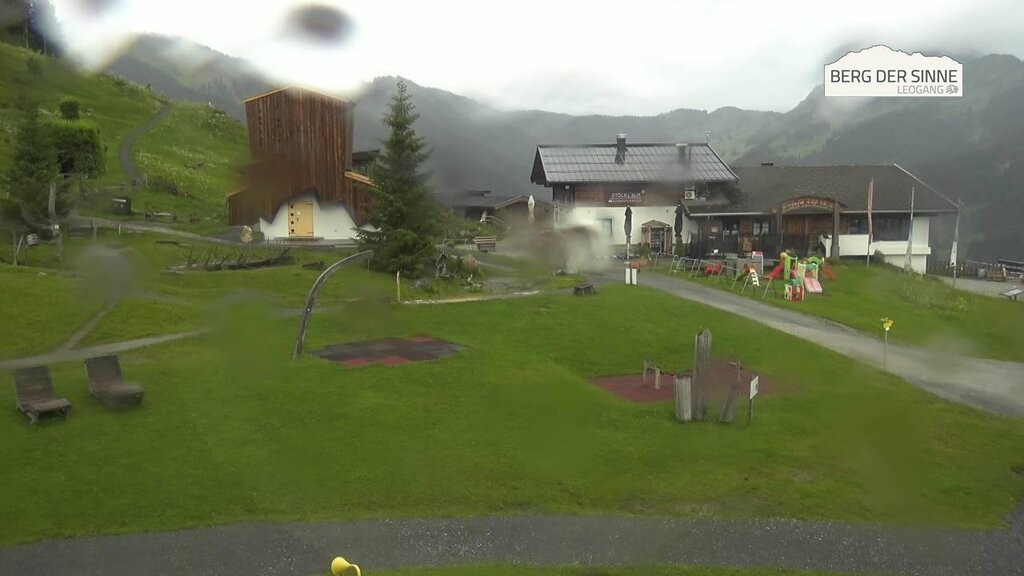 Archived image Webcam Intermediate station Asitz Kabinenbahn