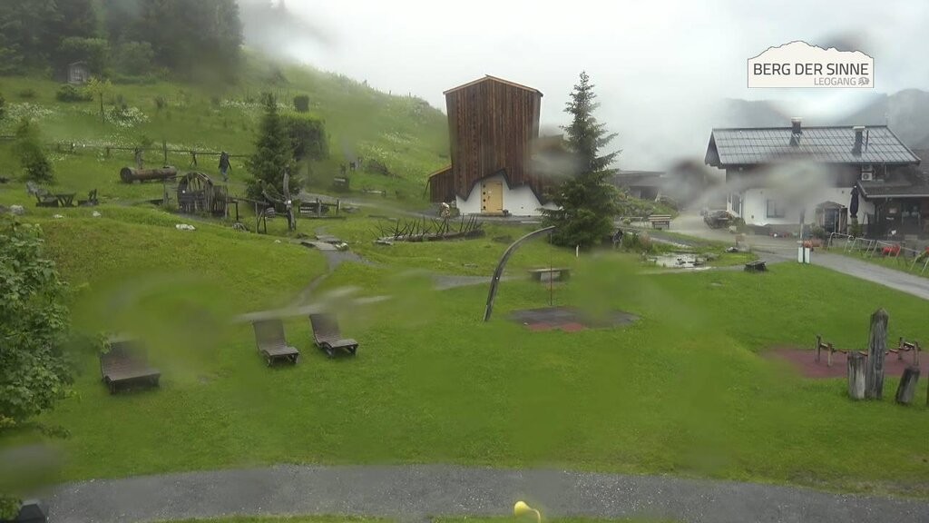 Archived image Webcam Intermediate station Asitz Kabinenbahn