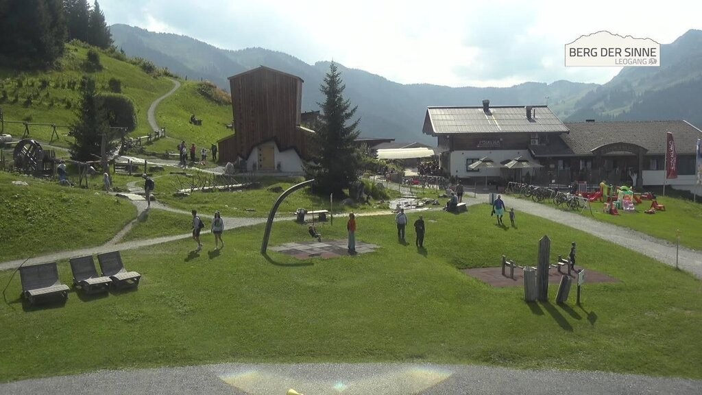 Archived image Webcam Intermediate station Asitz Kabinenbahn
