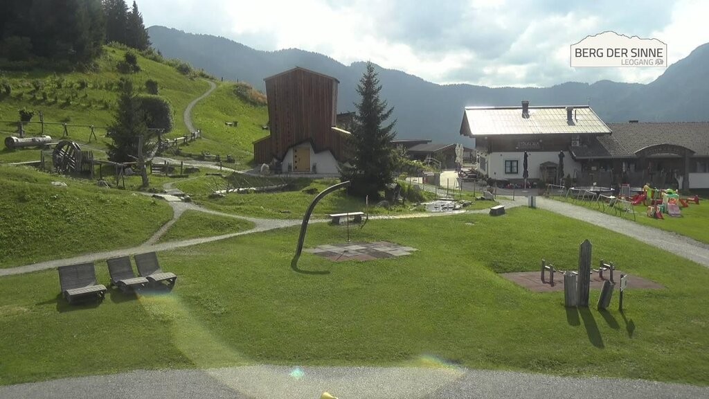 Archived image Webcam Intermediate station Asitz Kabinenbahn
