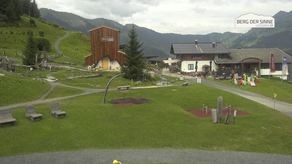 Archived image Webcam Intermediate station Asitz Kabinenbahn