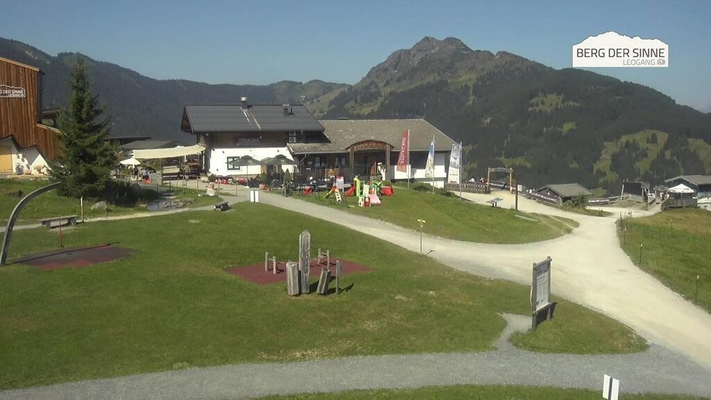 Archived image Webcam Intermediate station Asitz Kabinenbahn