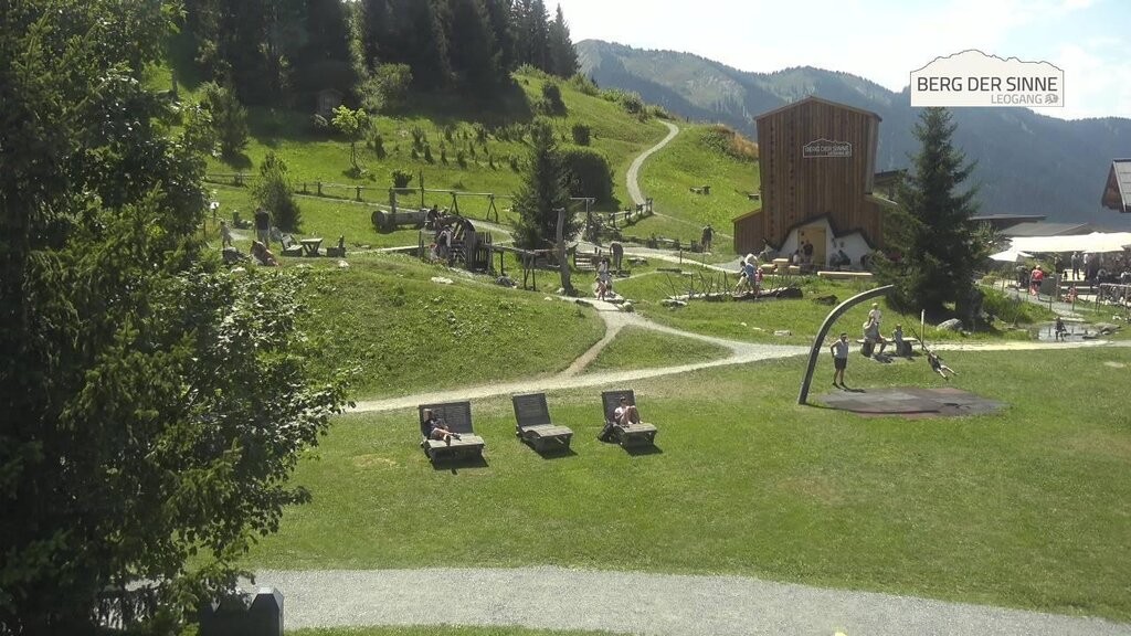 Archived image Webcam Intermediate station Asitz Kabinenbahn