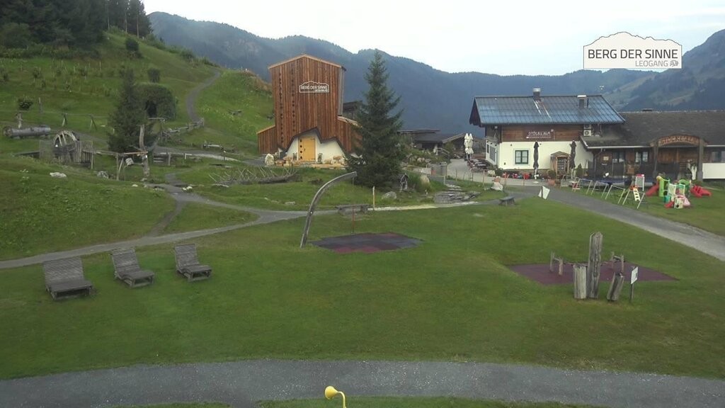 Archived image Webcam Intermediate station Asitz Kabinenbahn