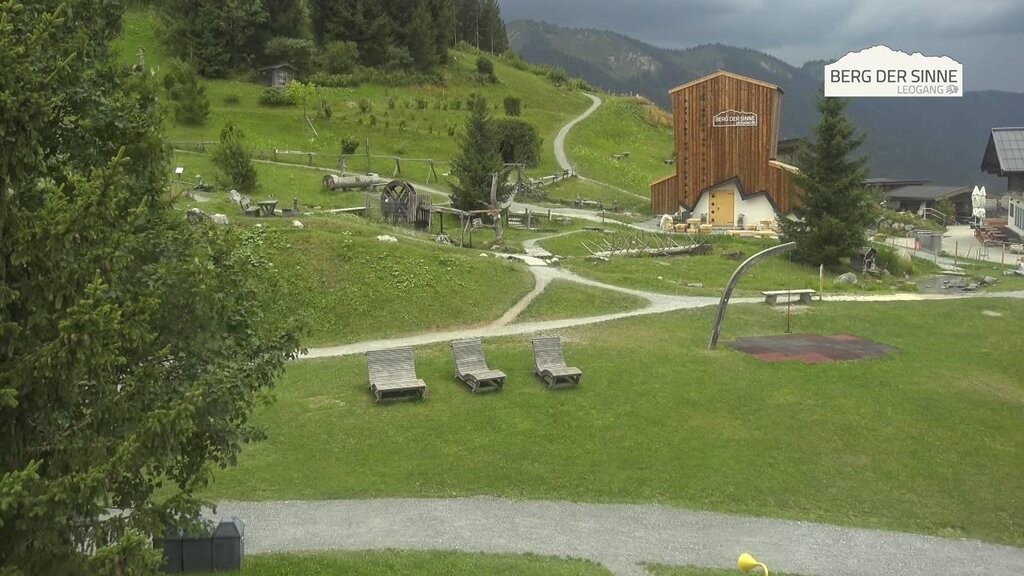 Archived image Webcam Intermediate station Asitz Kabinenbahn