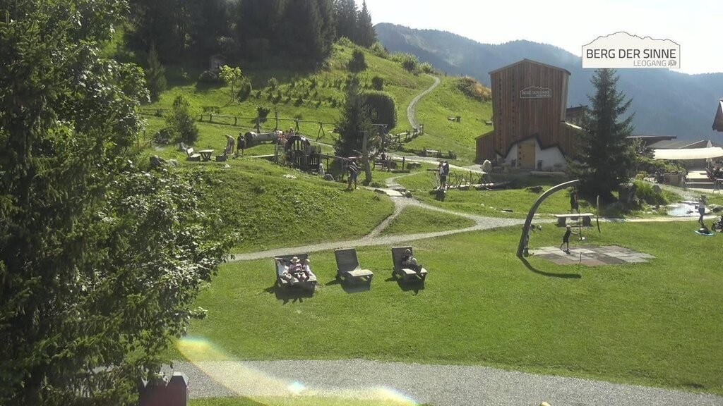 Archived image Webcam Intermediate station Asitz Kabinenbahn