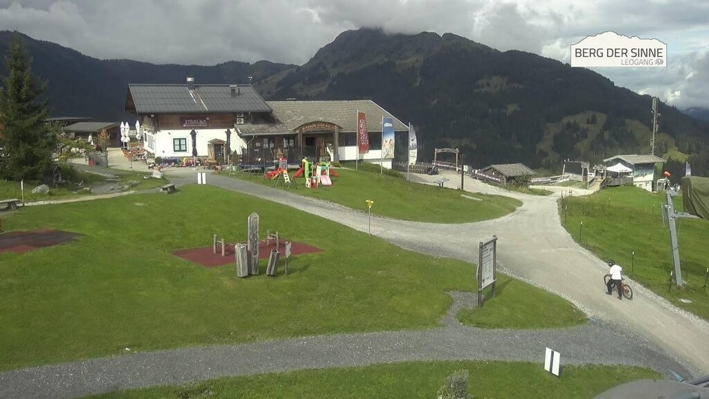 Archived image Webcam Intermediate station Asitz Kabinenbahn