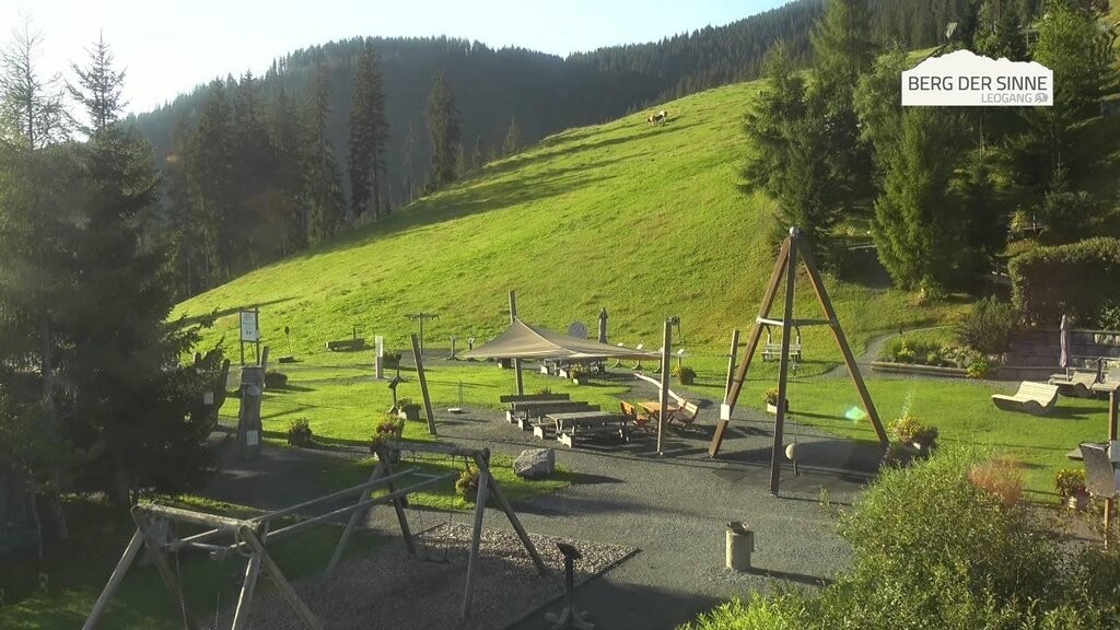 Archived image Webcam Intermediate station Asitz Kabinenbahn
