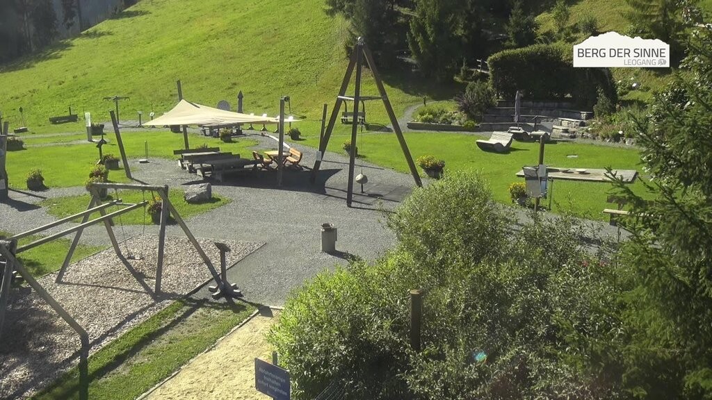 Archived image Webcam Intermediate station Asitz Kabinenbahn