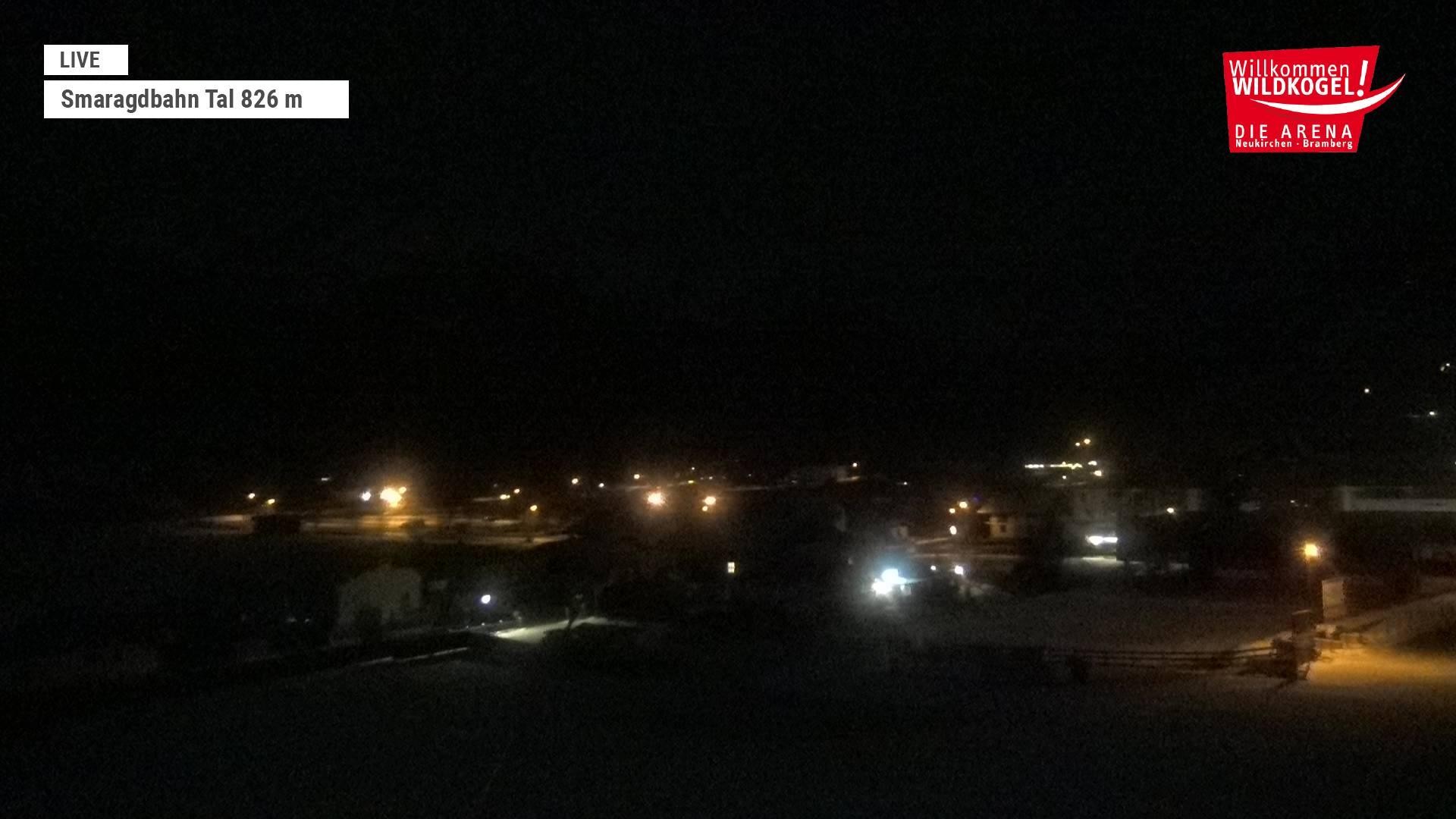 Archiv Foto Webcam Wildkogel: Frühmesserbahn - Bergstation