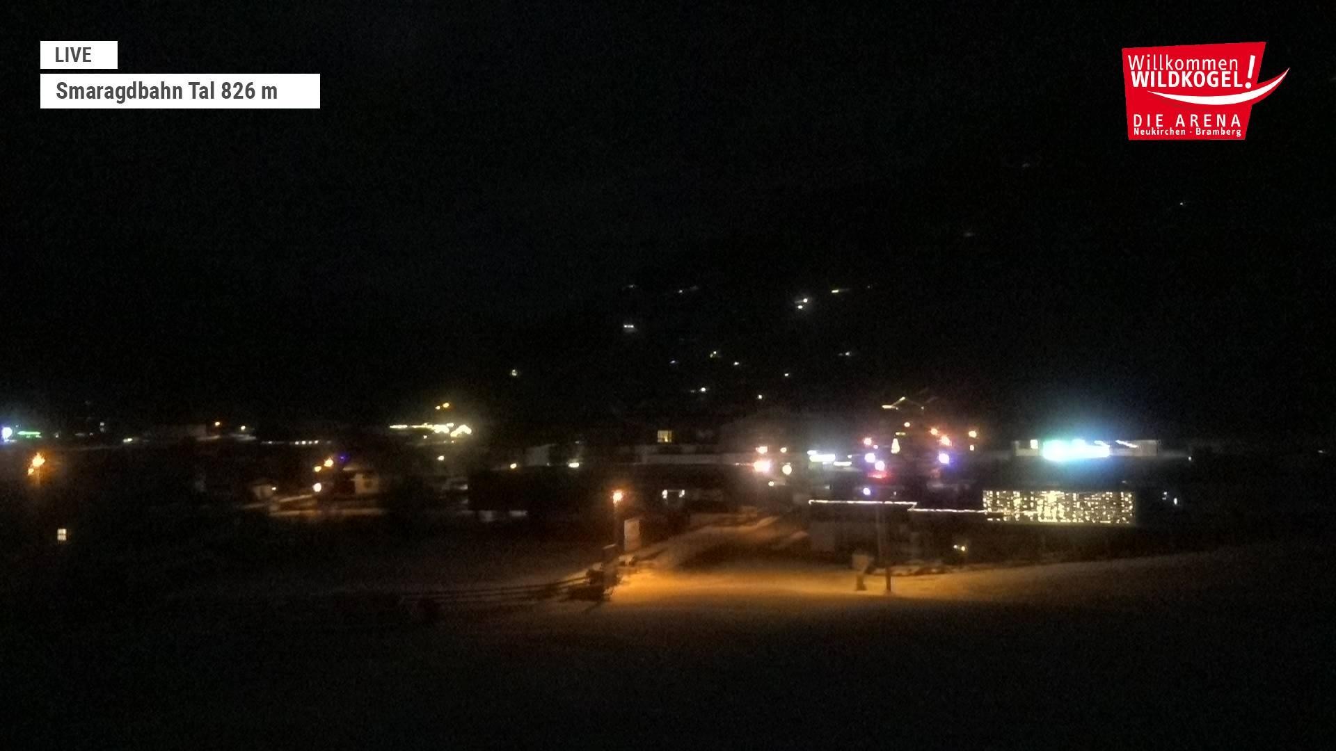 Archiv Foto Webcam Wildkogel: Frühmesserbahn - Bergstation