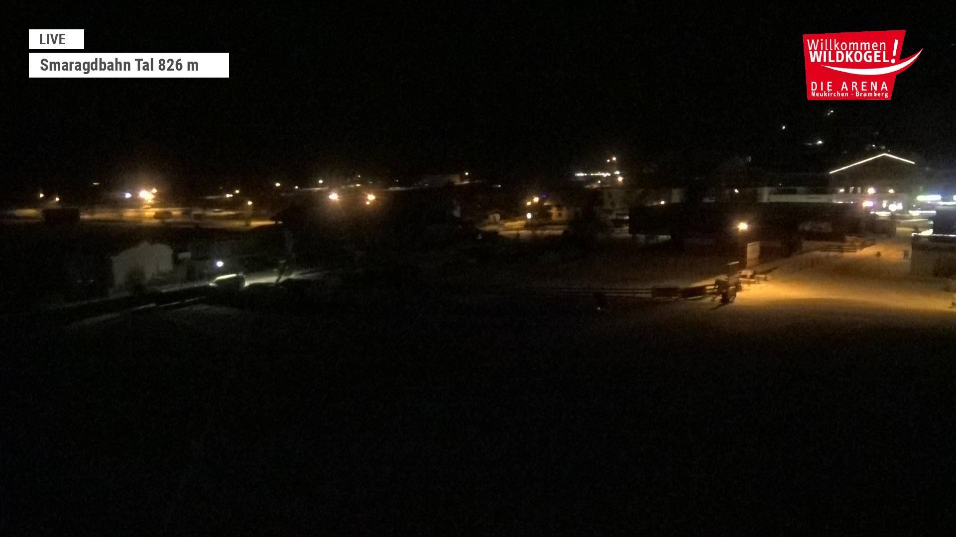 Archiv Foto Webcam Wildkogel: Frühmesserbahn - Bergstation