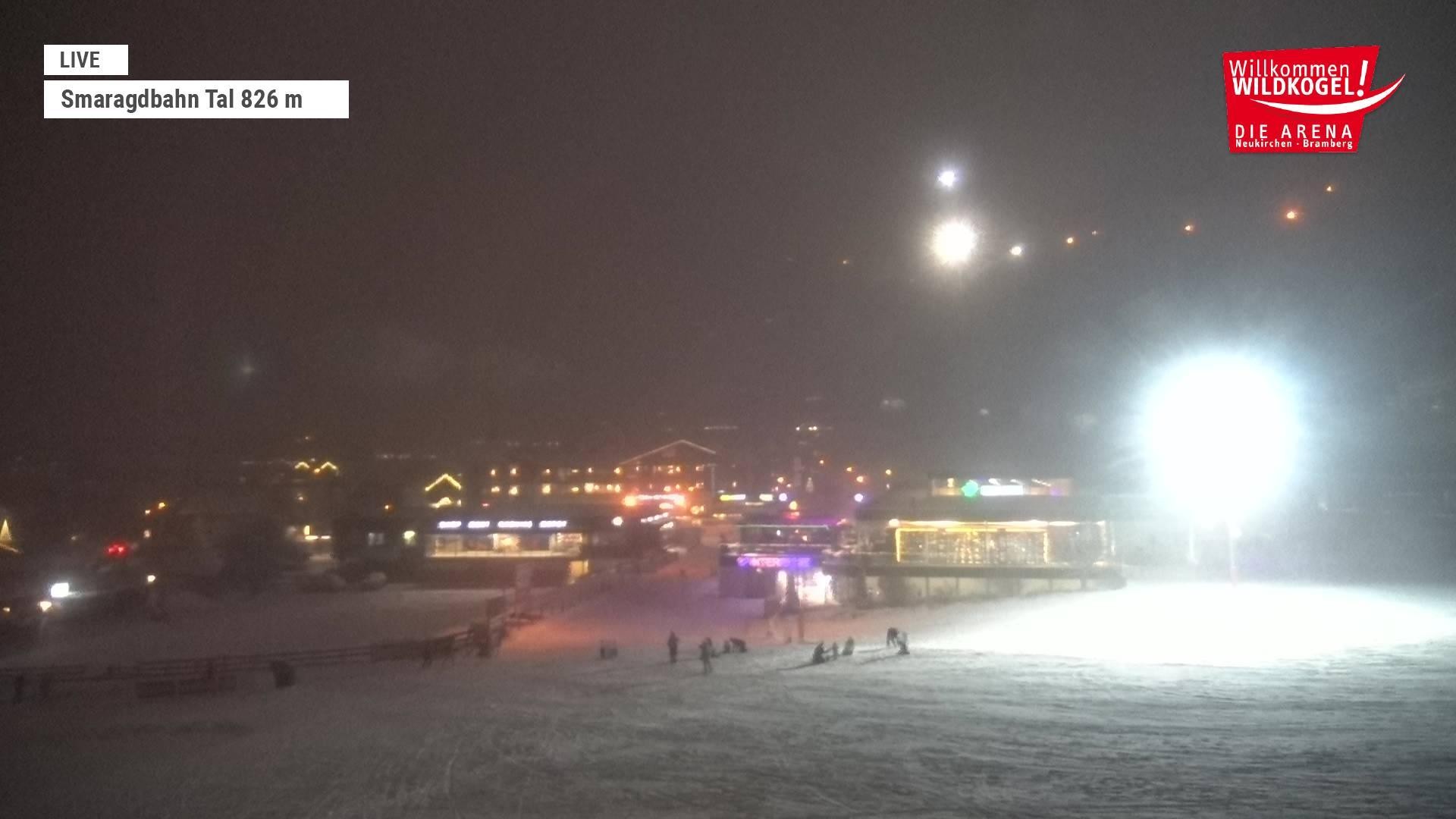 Archiv Foto Webcam Wildkogel: Frühmesserbahn - Bergstation