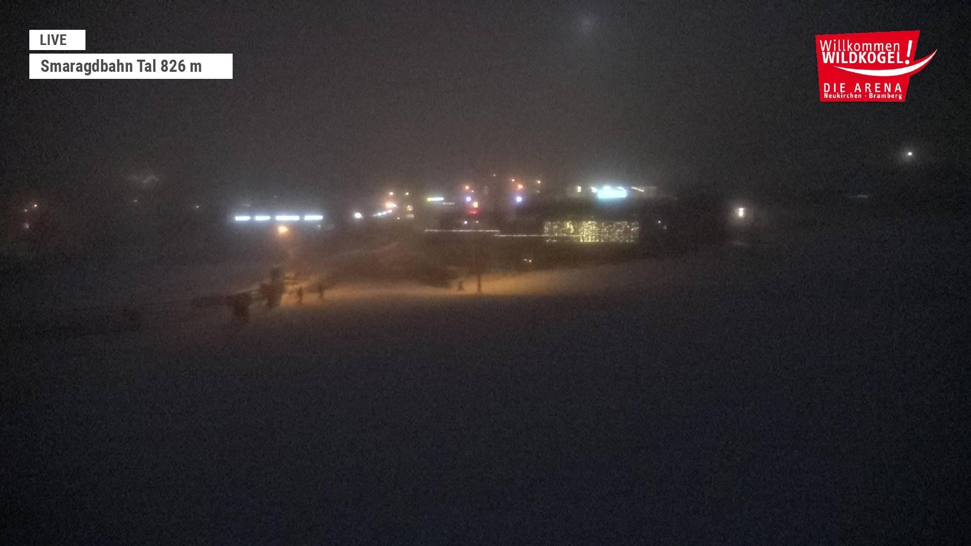 Archiv Foto Webcam Wildkogel: Frühmesserbahn - Bergstation