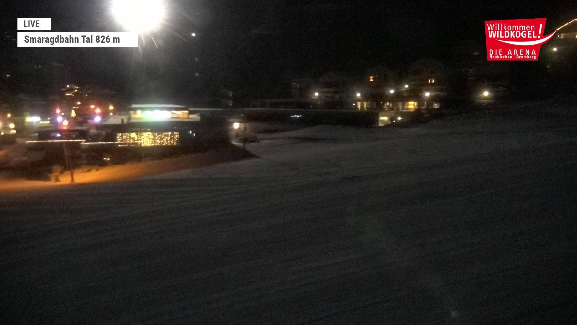 Archiv Foto Webcam Wildkogel: Frühmesserbahn - Bergstation