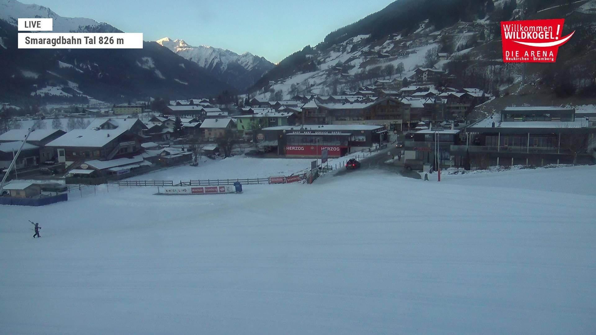 Archiv Foto Webcam Wildkogel: Frühmesserbahn - Bergstation