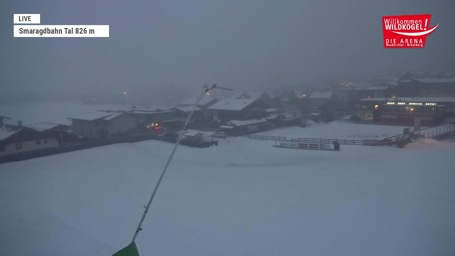 Archiv Foto Webcam Wildkogel: Frühmesserbahn - Bergstation