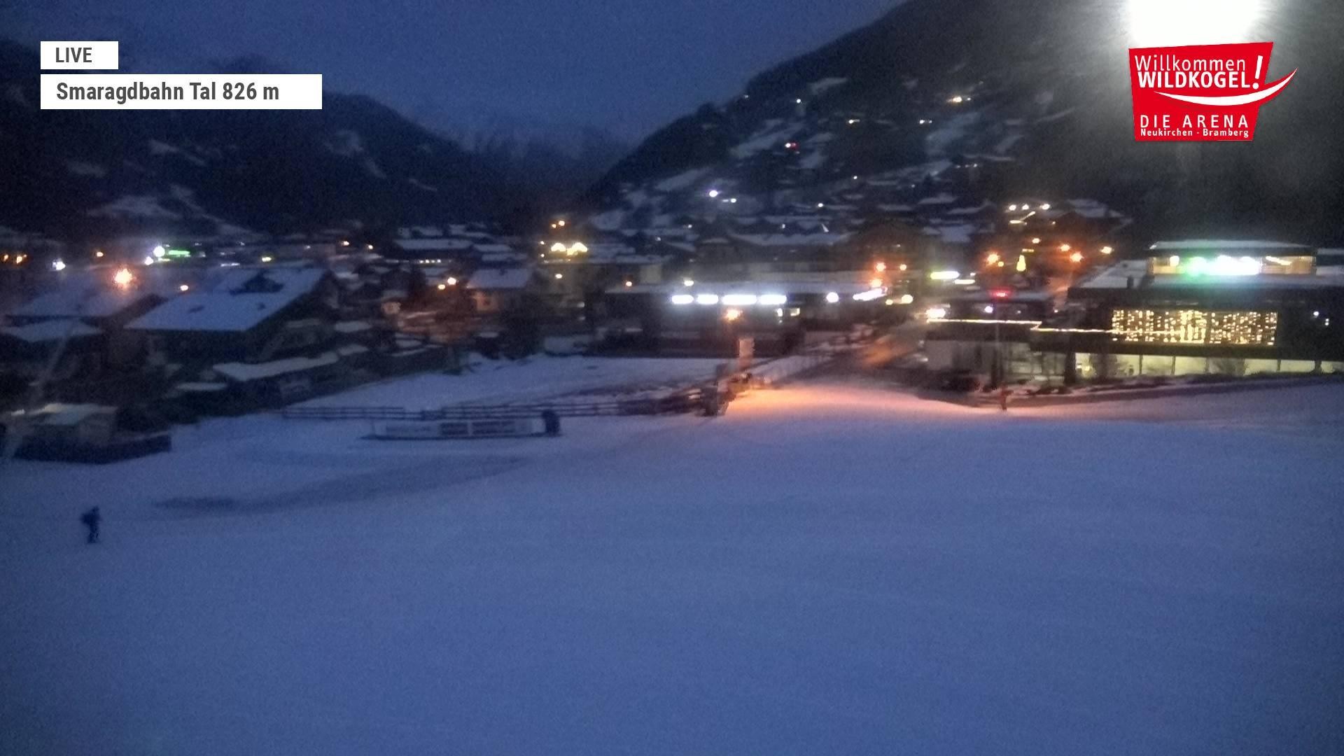 Archiv Foto Webcam Wildkogel: Frühmesserbahn - Bergstation