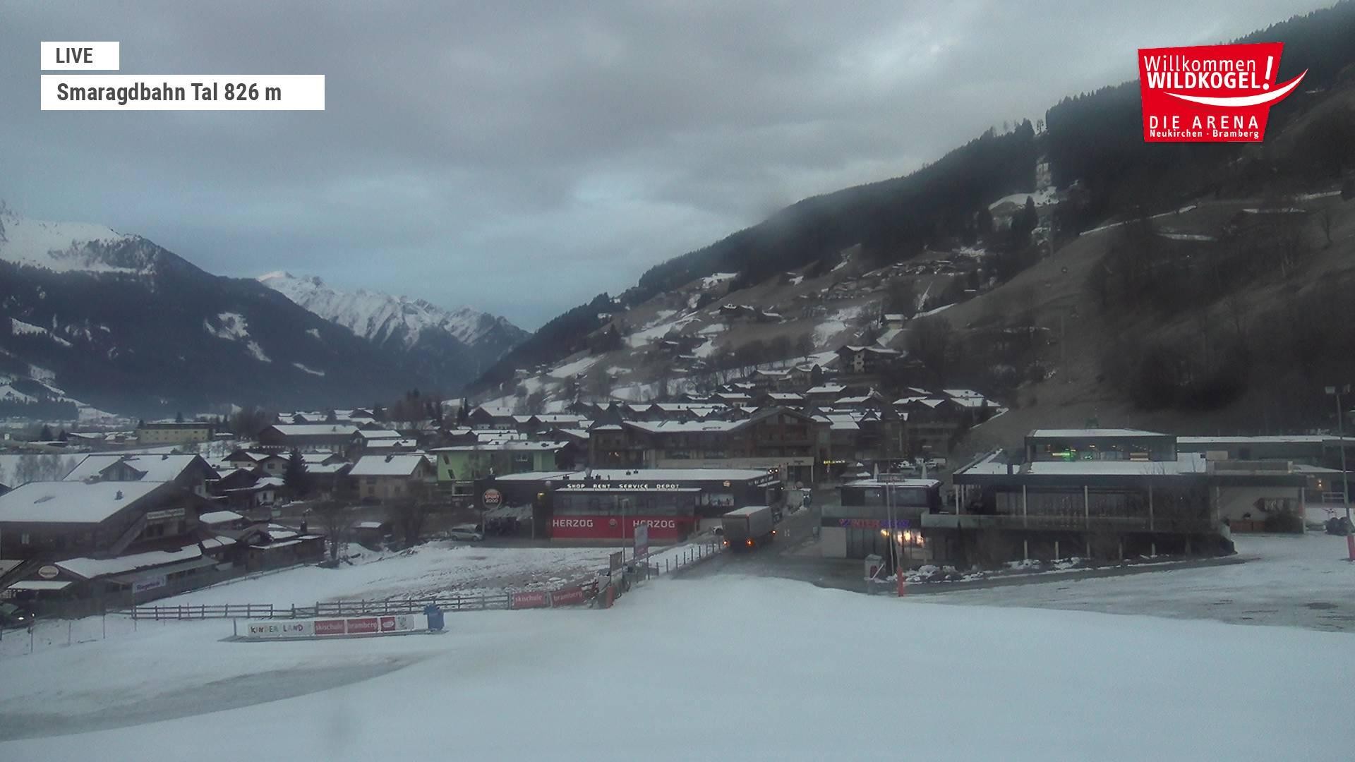 Archiv Foto Webcam Wildkogel: Frühmesserbahn - Bergstation