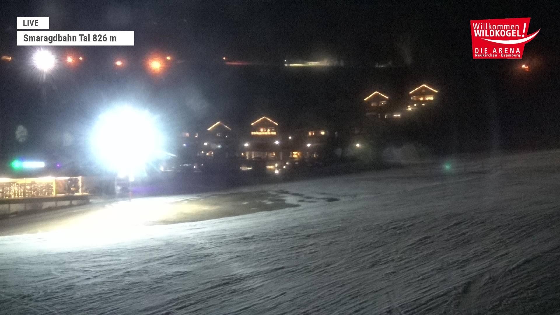 Archiv Foto Webcam Wildkogel: Frühmesserbahn - Bergstation