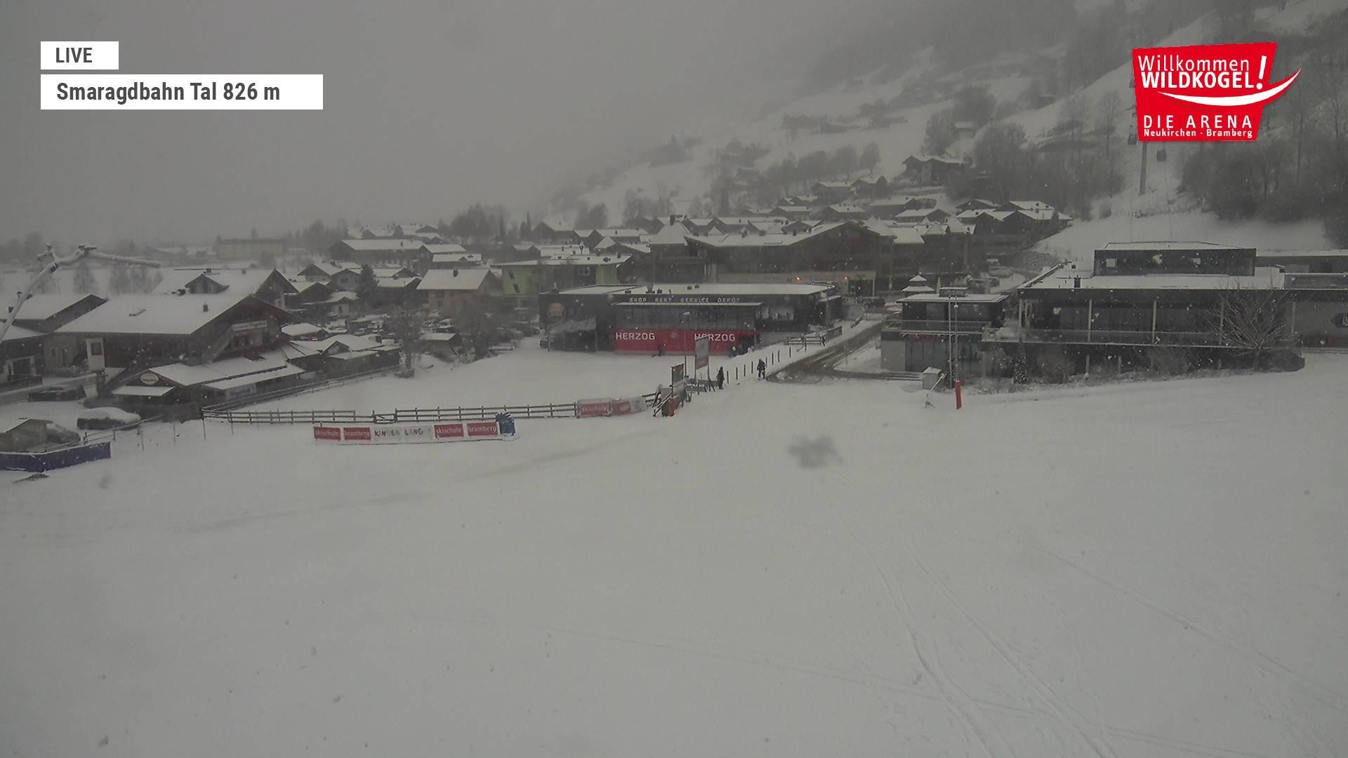 Archiv Foto Webcam Wildkogel: Frühmesserbahn - Bergstation