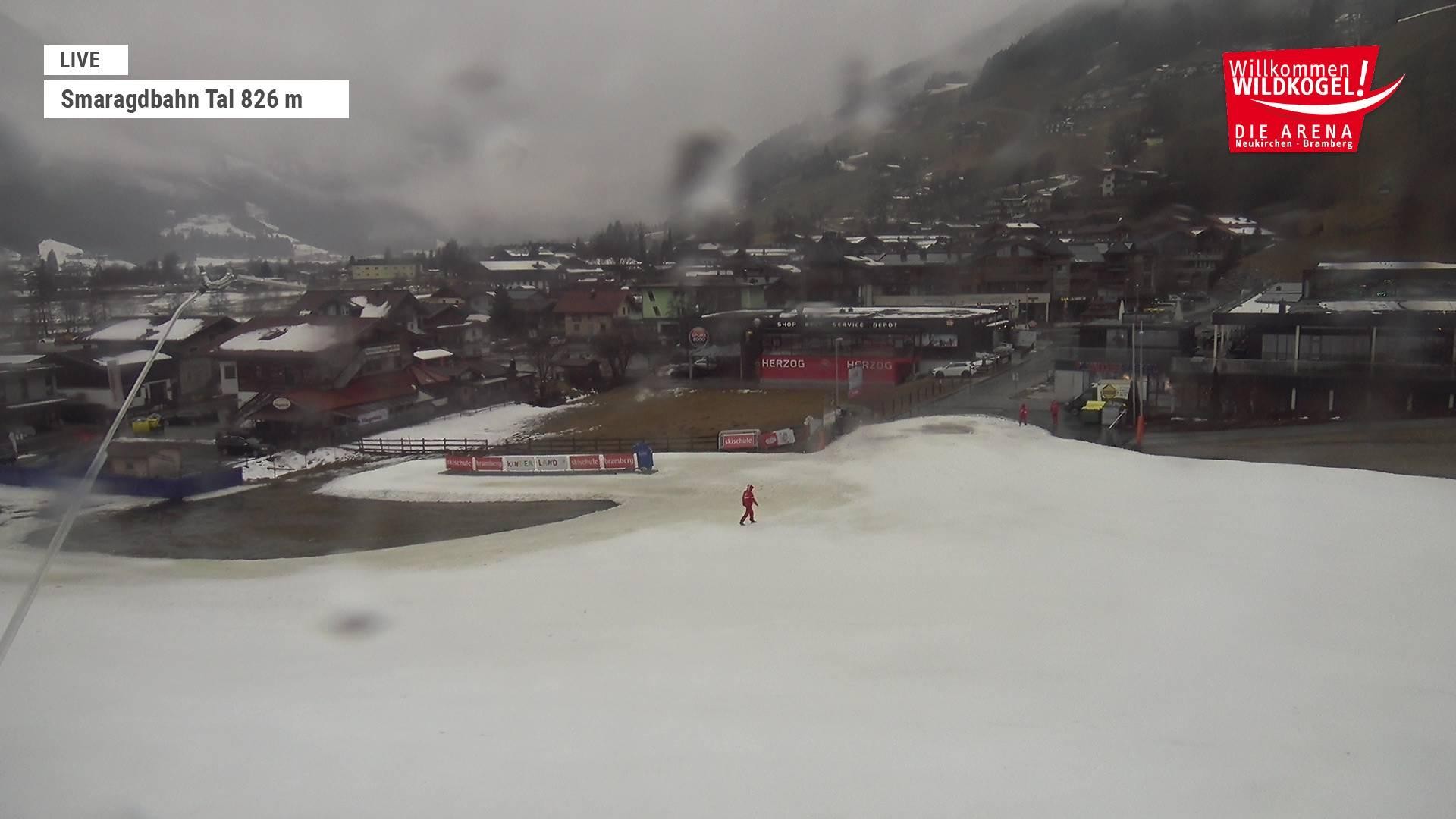 Archiv Foto Webcam Wildkogel: Frühmesserbahn - Bergstation