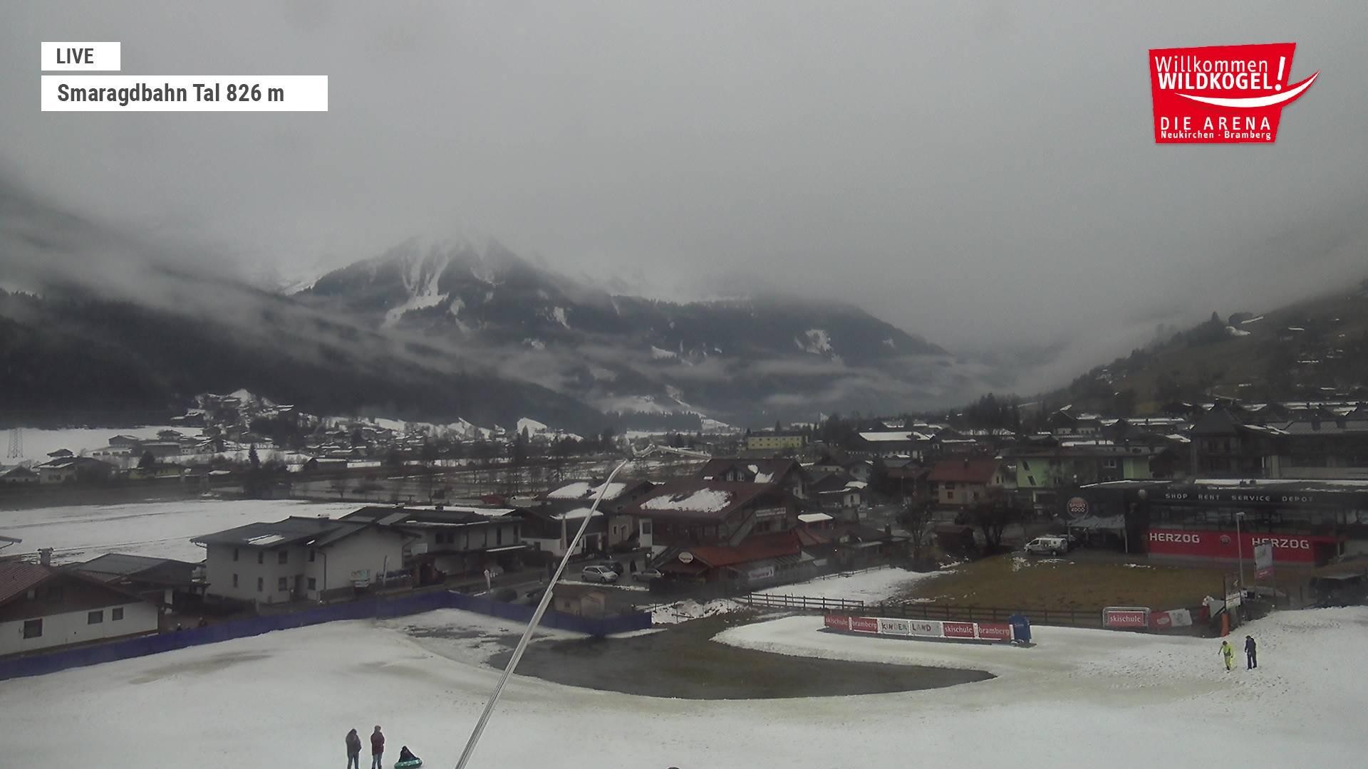 Archiv Foto Webcam Wildkogel: Frühmesserbahn - Bergstation