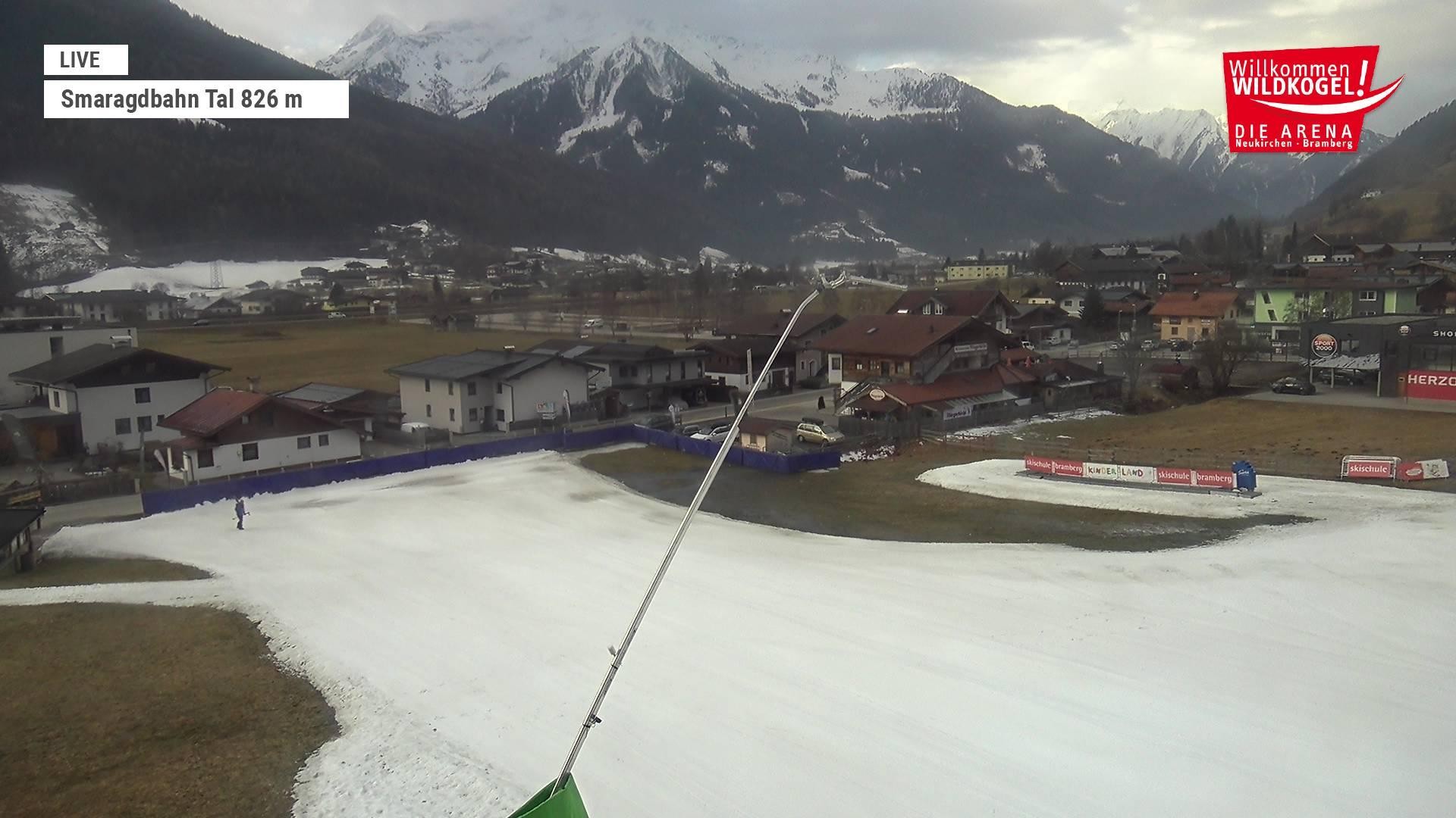 Archiv Foto Webcam Wildkogel: Frühmesserbahn - Bergstation