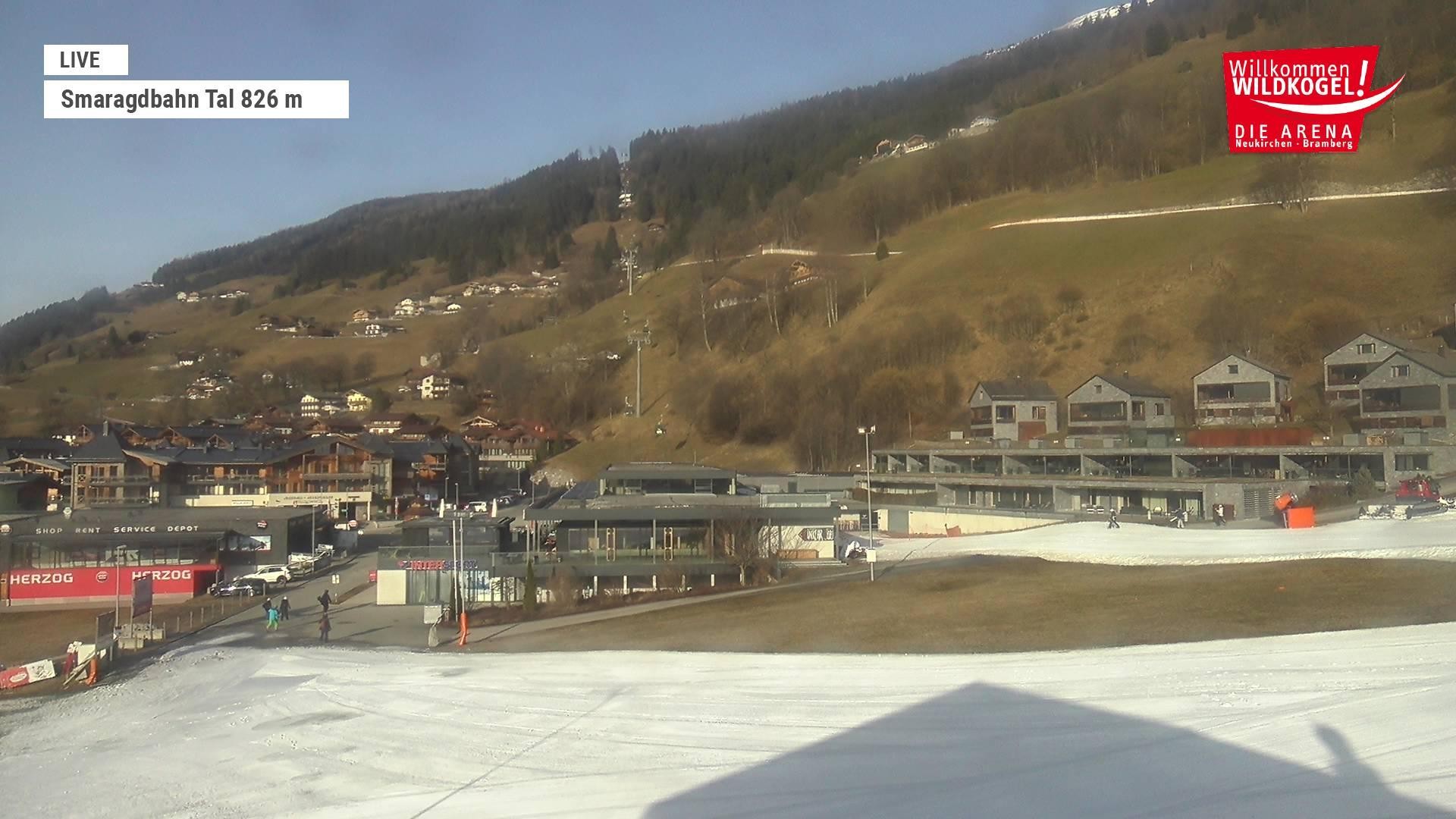 Archiv Foto Webcam Wildkogel: Frühmesserbahn - Bergstation